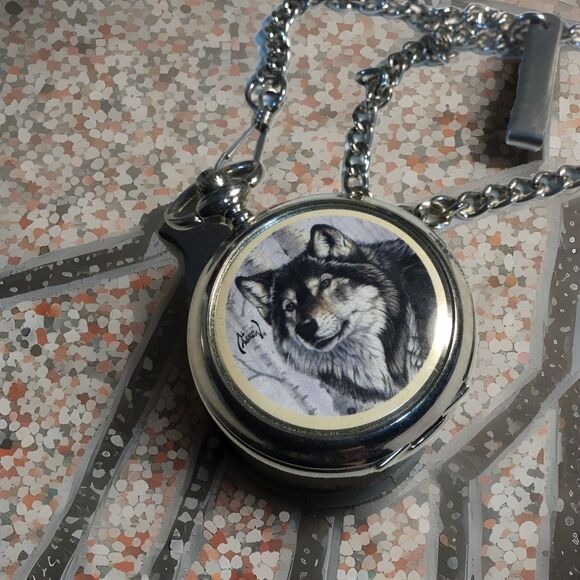 Al Agnew Wolf Men's Pocket Watch Silver Tone With Chain & Clip Needs New Battery - Picture 2 of 8